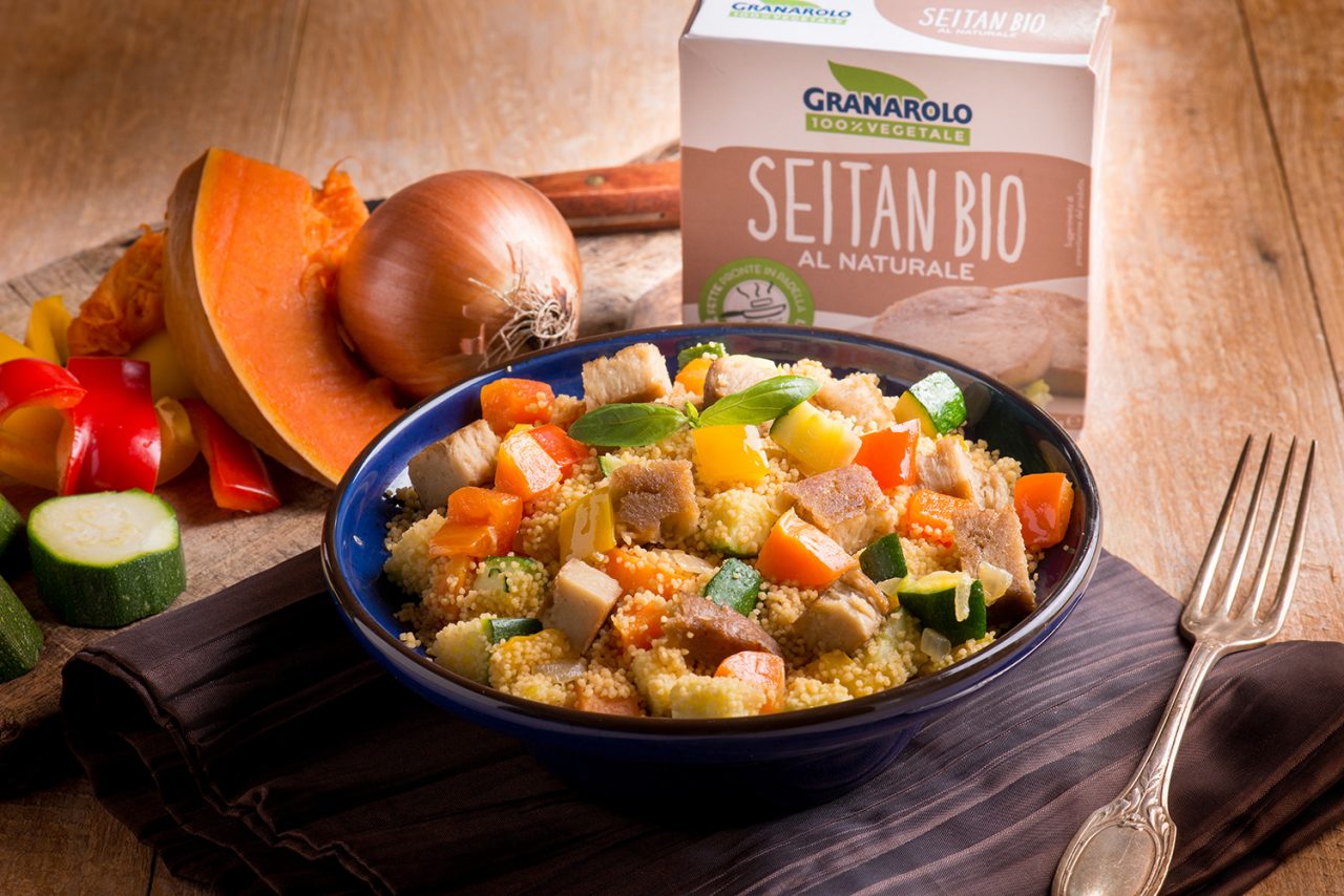Cous cous vegetariano con seitan